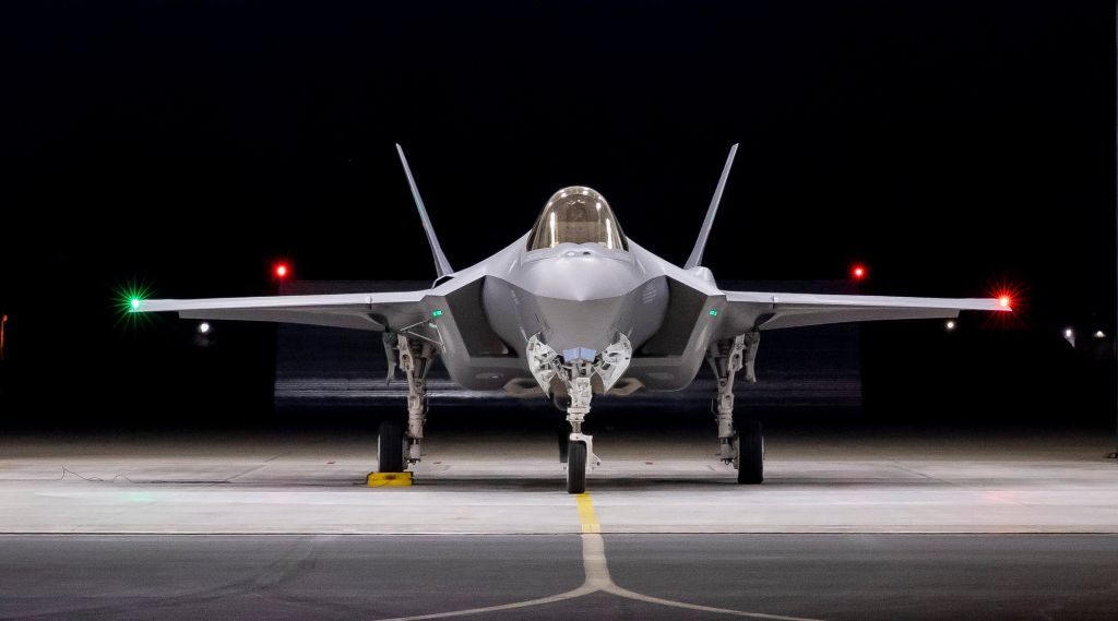 F-35 kampfly partert. Foto  