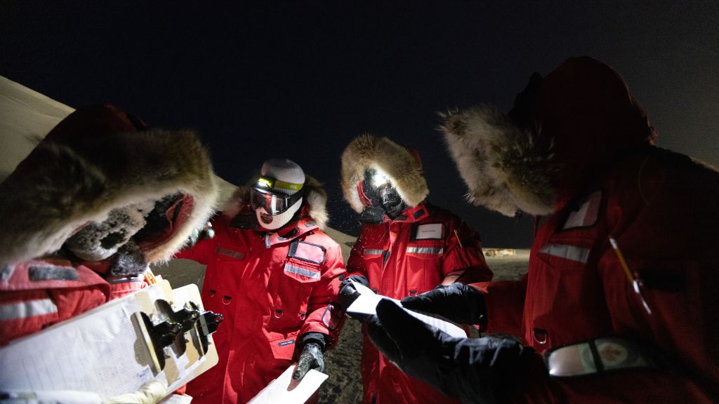 The ICE_PPR 2024 (International Coorperative Engagement Program for Polar Research) scientific trial took place in Resolute Bay, Nunavut in January 2024. Four countries (Norway, Finland, Sweden and Canada) tested the seat-packs that F18 and F35 pilots use when they eject from the aircraft. The goal of this study is to identify gaps in life-saving equipment and to assess pilots ability to survive for as long as possible with the gear present in their kits. Researchers from Defence Research and Development Canada (DRDC) and from FFI in Norway used health-monitoring equipment to track the core temperature and extremity temperature of the pilots while they were out in arctic conditions. The Aviation Life Saving Equipent (ALSE) kits were auditied for effectiveness throughout the trial.