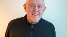 Bjørn Olav Knutsen i fleecejakke merket med FFIs logo.