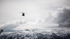NH90 trener for første gang om bord på KV Senja