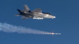 Første skarpskyting med luft til luft missilet AIM120 AMRAAM fra F-35 i Norge, ved Halten skytefelt. *** Local Caption *** F-35 RNORAF Live firing with AMRAAM missile