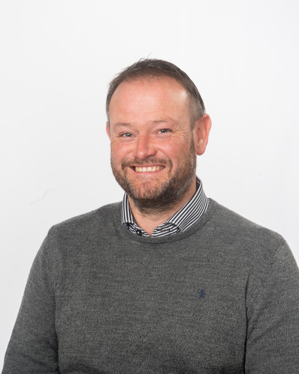 Portrettfoto av FFI-forsker Petter Kvadsheim