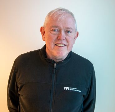 Bjørn Olav Knutsen i fleecejakke merket med FFIs logo.