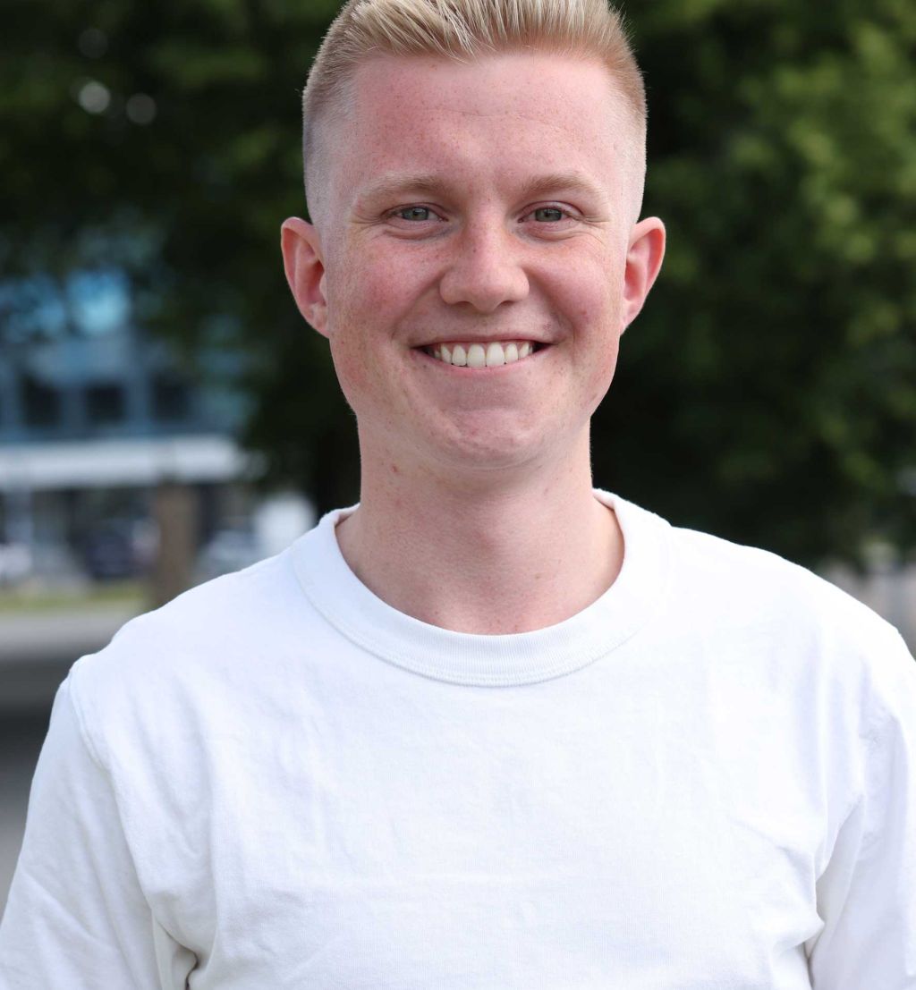 Portrett av Theodor, som har hatt sommerjobb ved FFI sommeren 2025.