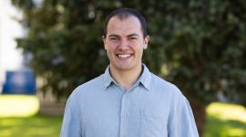 Portrett av Sivert som har hatt sommerjobb ved FFI.