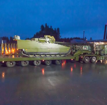 PBN transporteres til Finnmark ved hjelp av TT-troppen i Stridstrenbataljonen / During exercise Bifrost