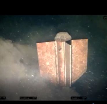 et haleror fra et Sindwinder missil fotografert under vann